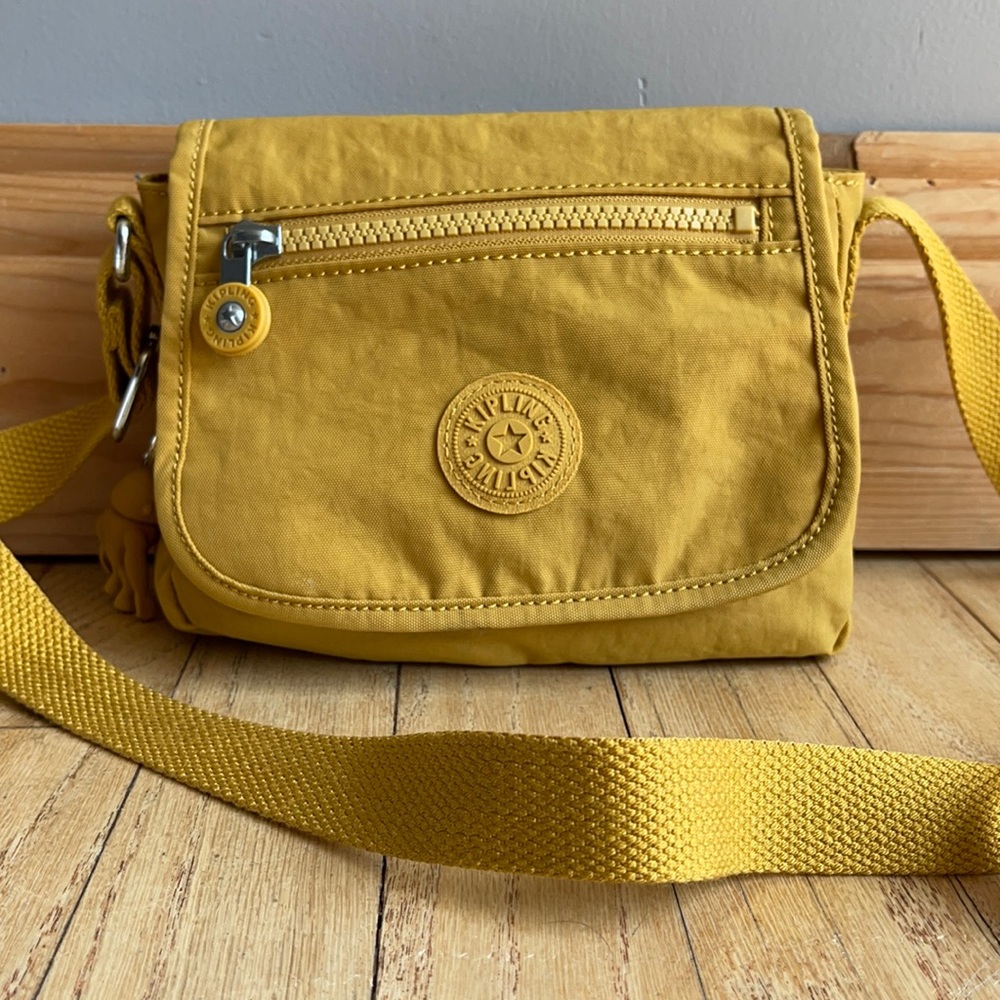 Kipling crossbody purse great condition